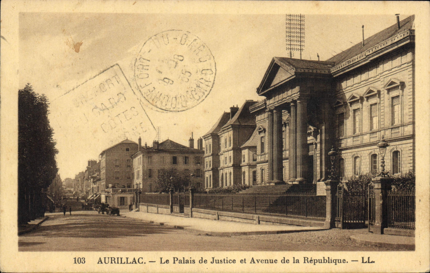 CPA Palais de justice et Avenue de la Republique Aurillac 