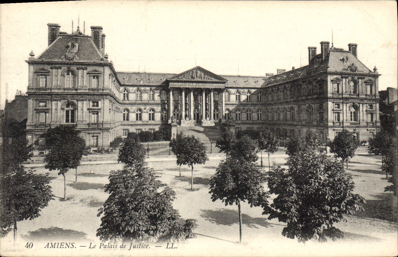 CPA Palais de justice Amiens 