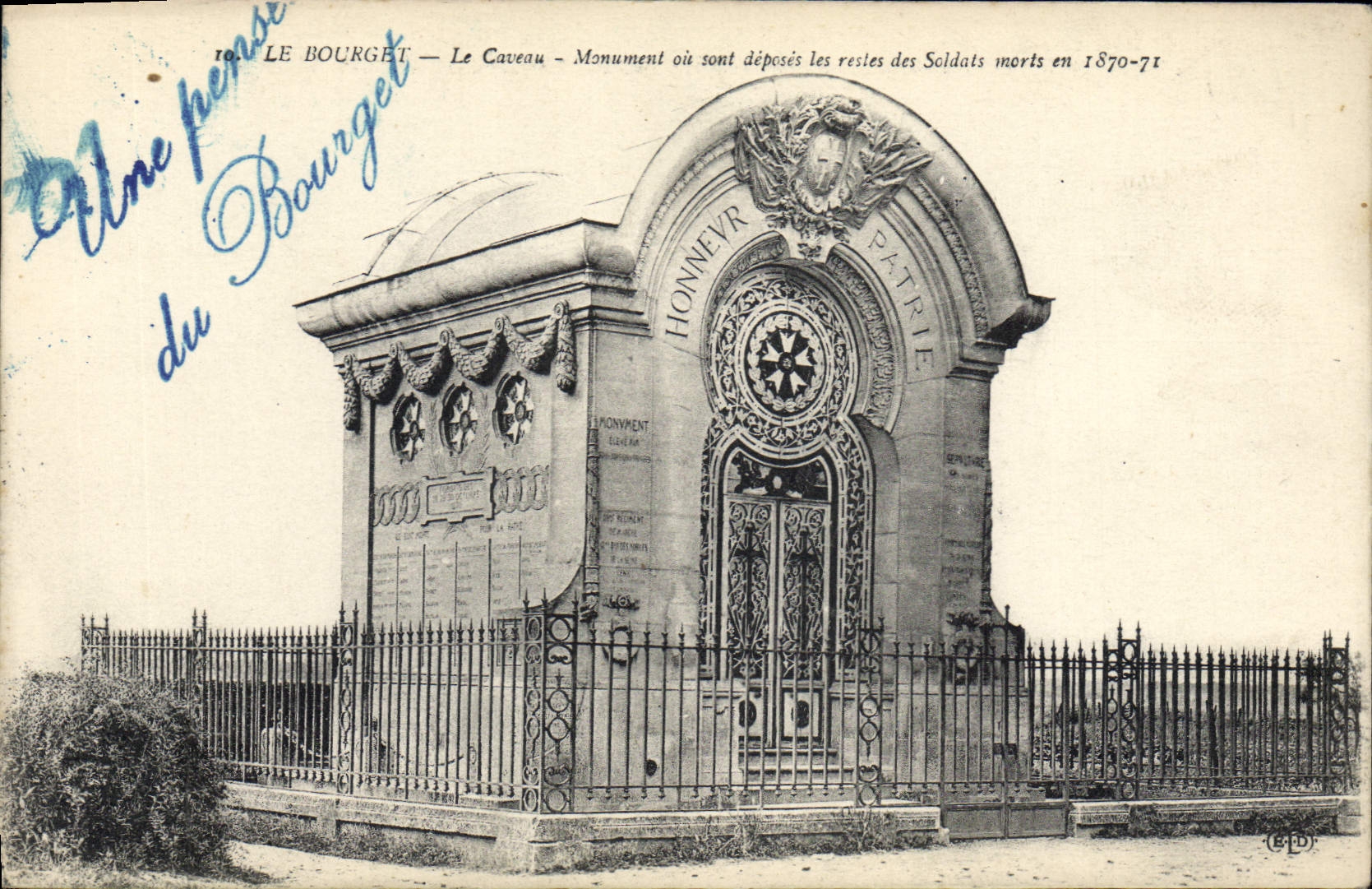 CPA Militaria Guerre de 1870 Le Bourget Le caveau Monument