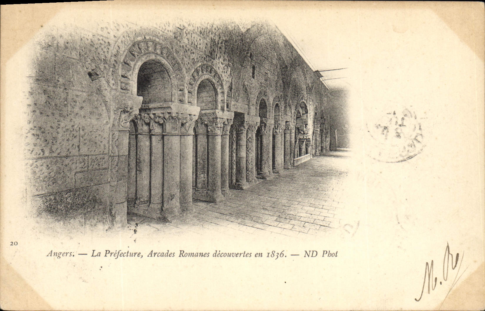 CPA Prefecture Arcades romanes decouvertes en 1836 Angers