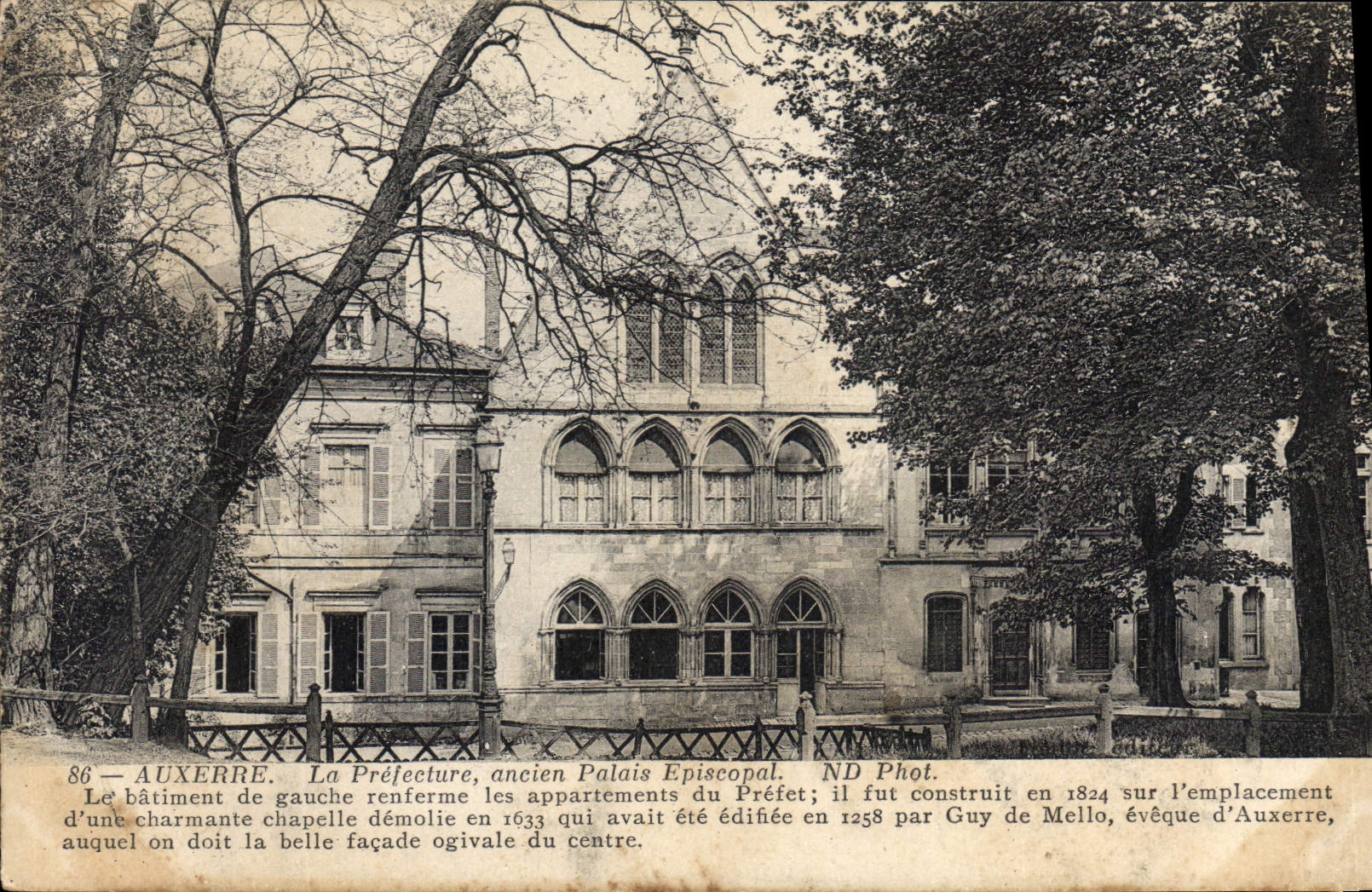 CPA Prefecture Ancien Palais Episcopal Auxerre