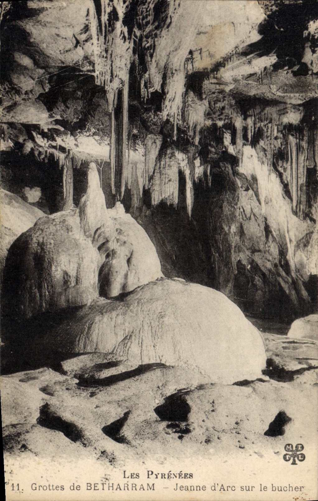 CPA Grotte Grottes de Betharram Jeanne d'Arc sur le bucher