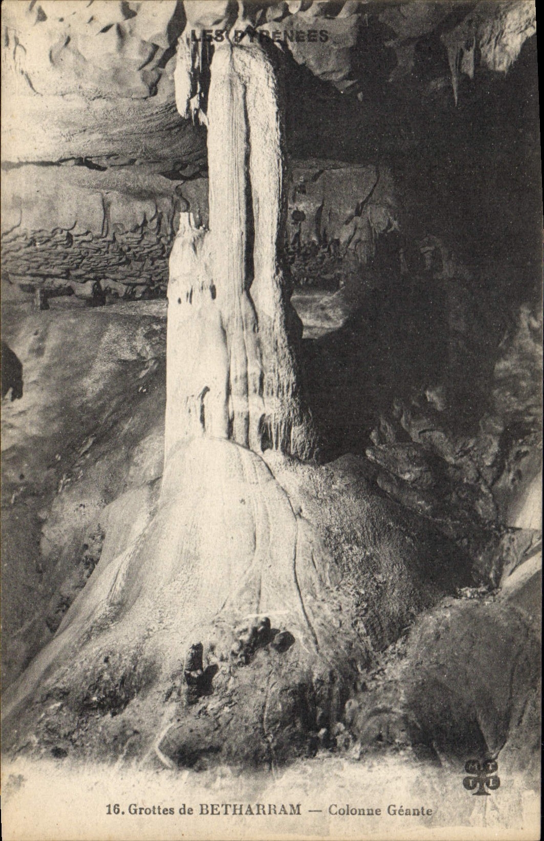 Vintage Postcard Cave Caves of Betharram giant Column