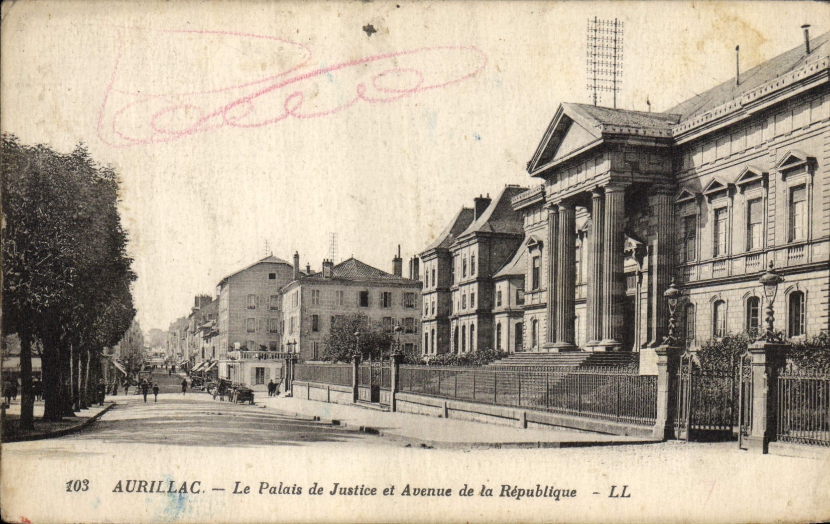 CPA Palais de Justice et Avenue de la Republique Aurillac