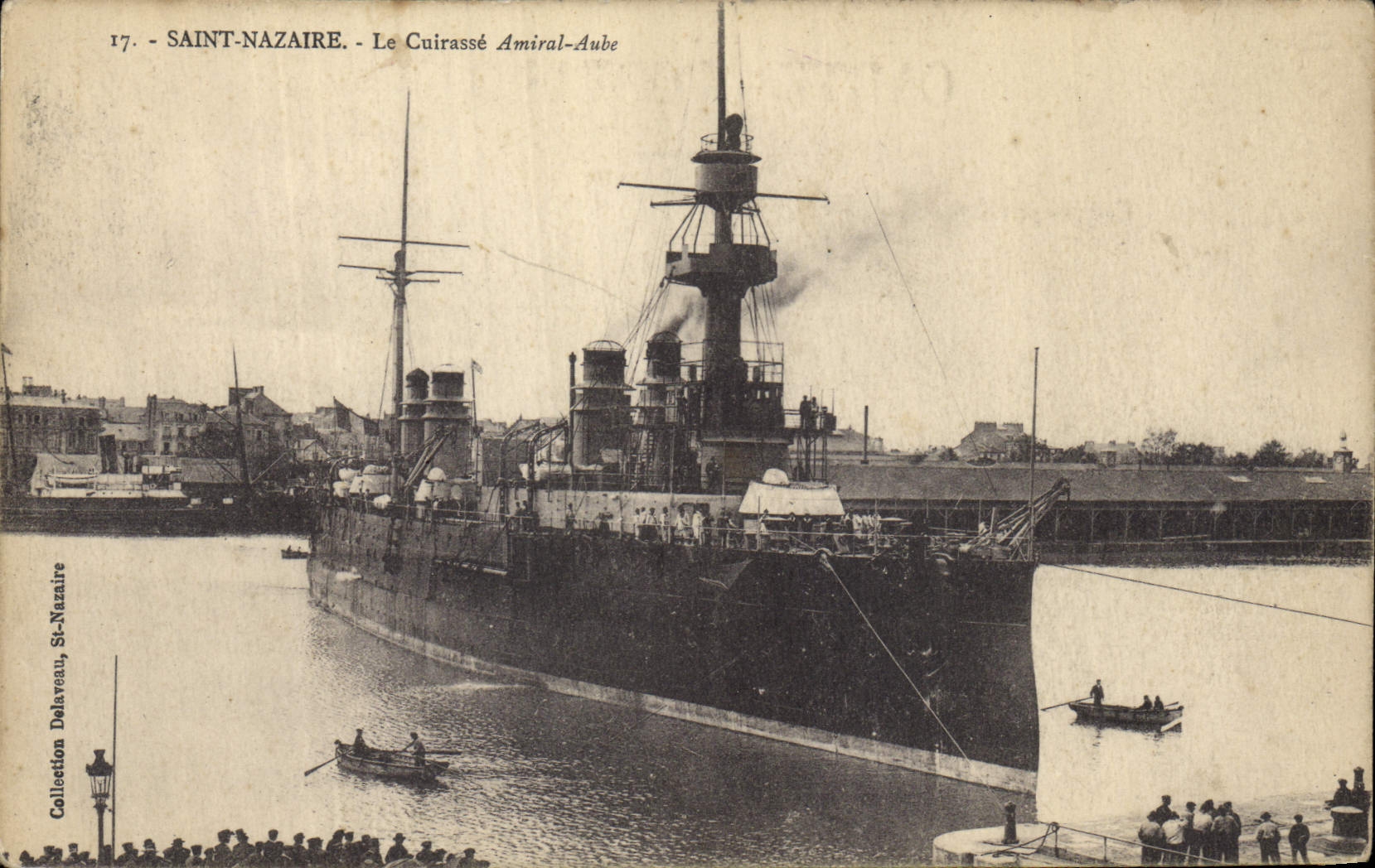CPA Bateau de Guerre Saint Nazaire Le cuirasse Amiral Aube
