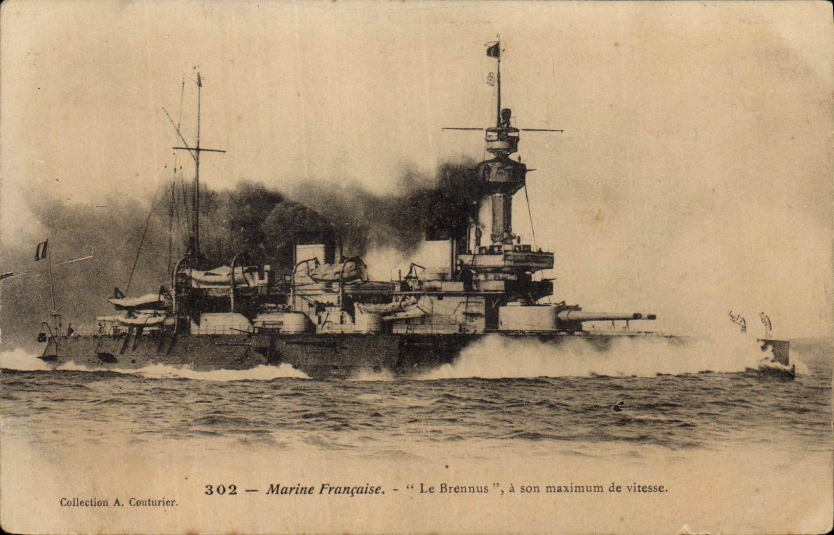 CPA Bateau de Guerre Le Brennus 
