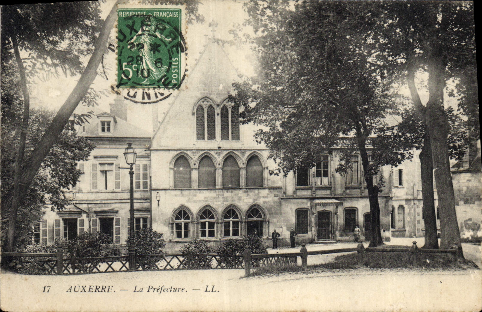 CPA Prefecture Auxerre