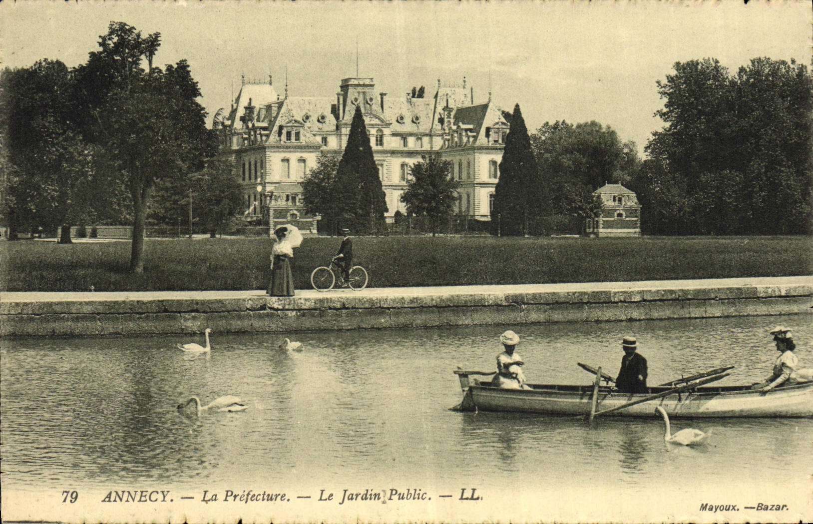 CPA Prefecture Annecy Le jardin public Cygnes Velo Cycle Barque