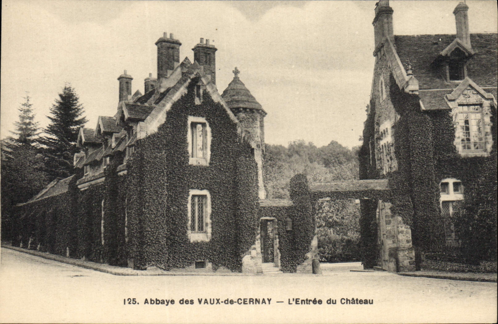 Postal Abadía de vale de Cernay lo entrado del castillo