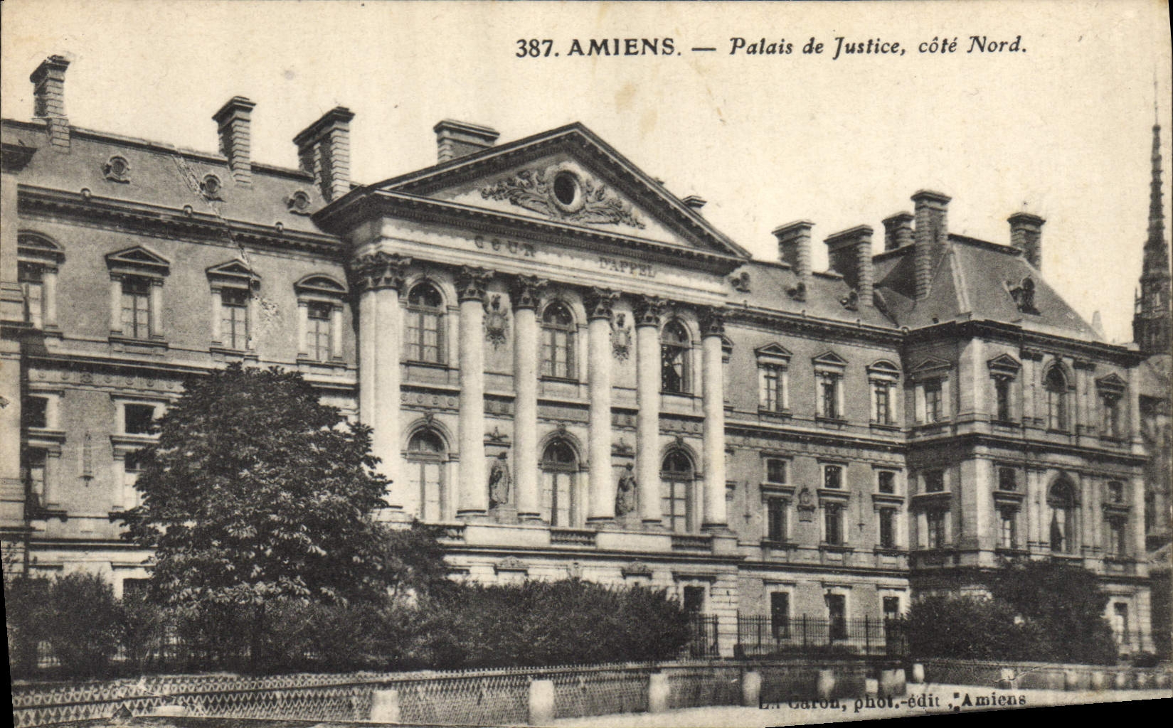Vintage Postcard Law courts Dimensions Northern Amiens