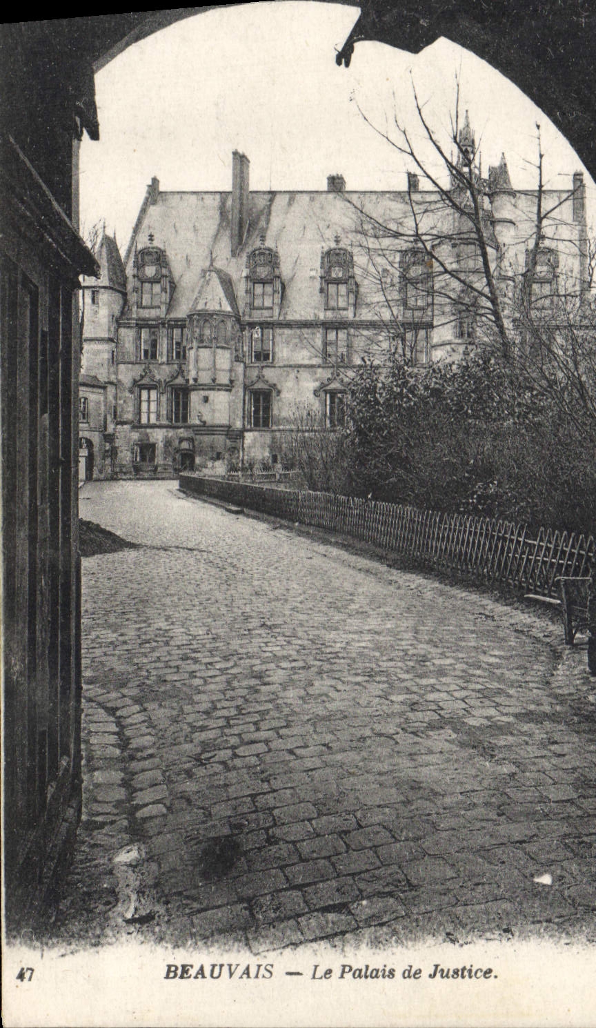 Vintage Postcard Law courts Beauvais