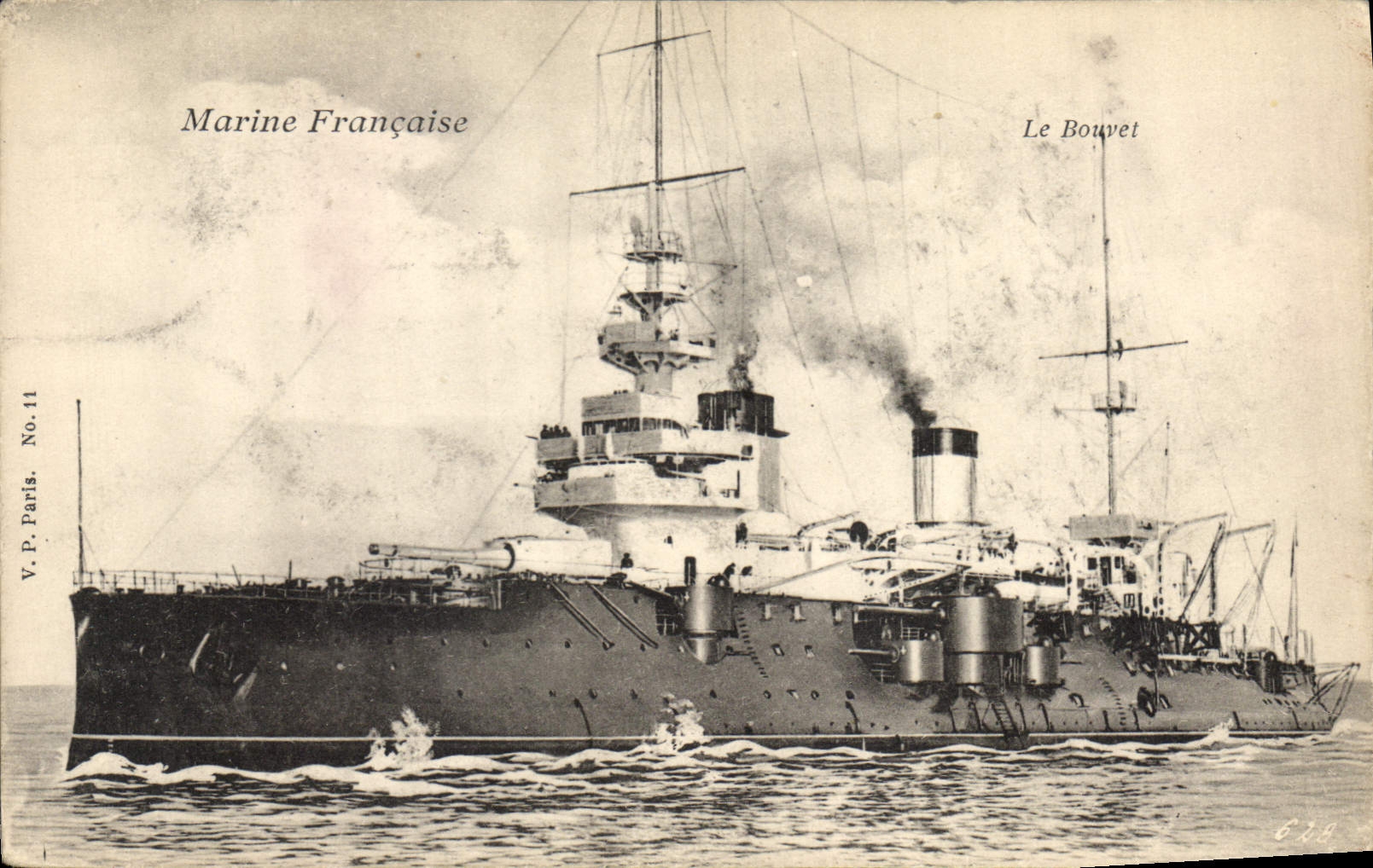 CPA Bateau de Guerre Le Bouvet