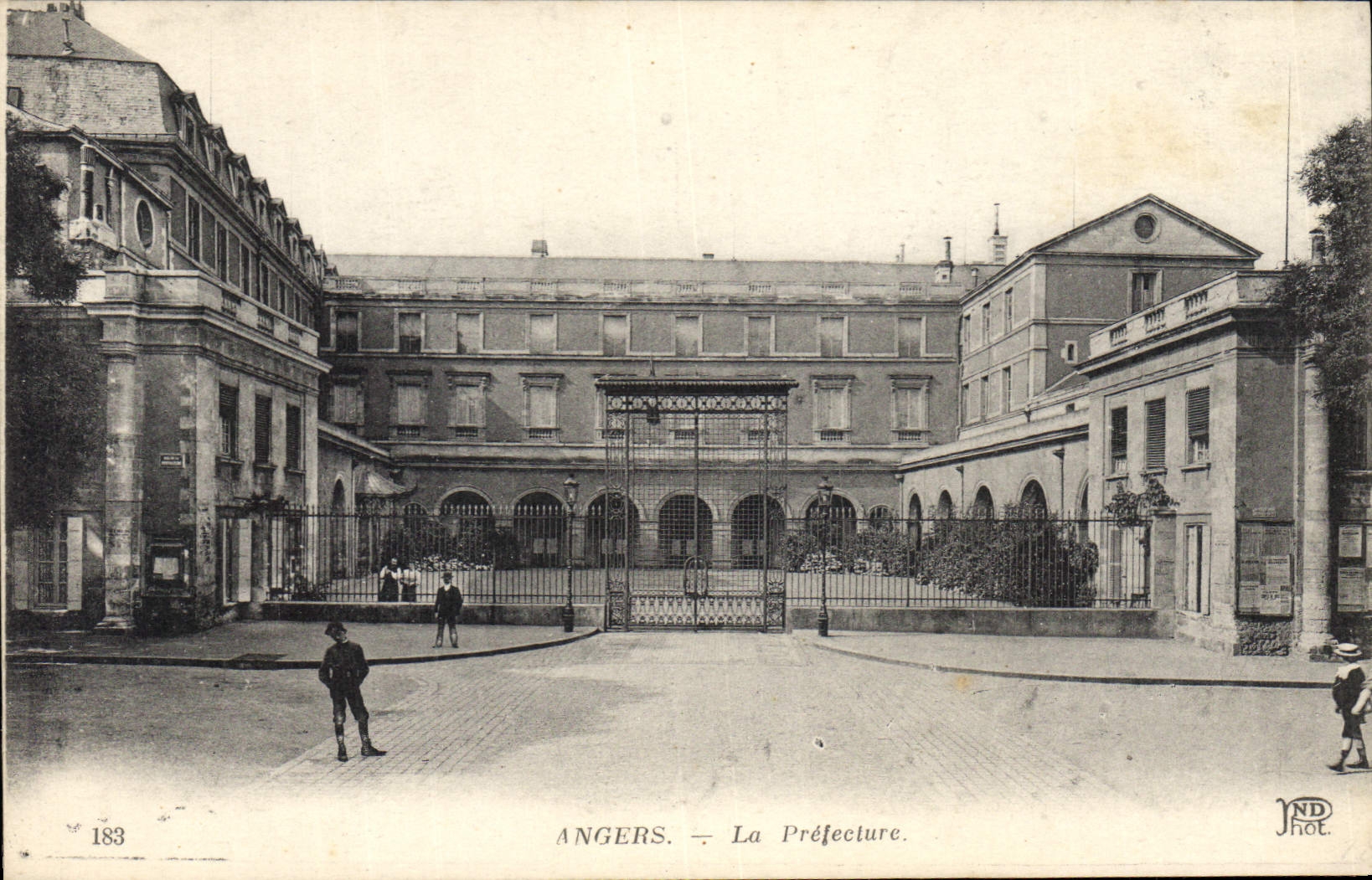 CPA Prefecture Angers