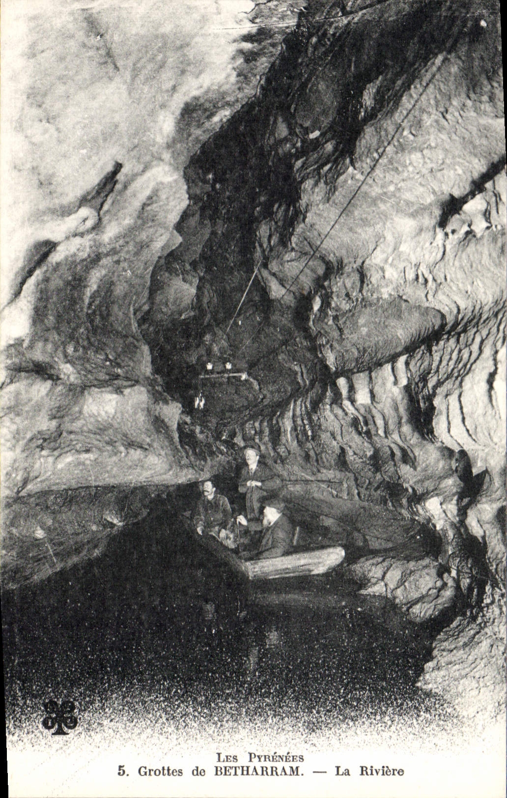 CPA Grottes de Betharram La riviere