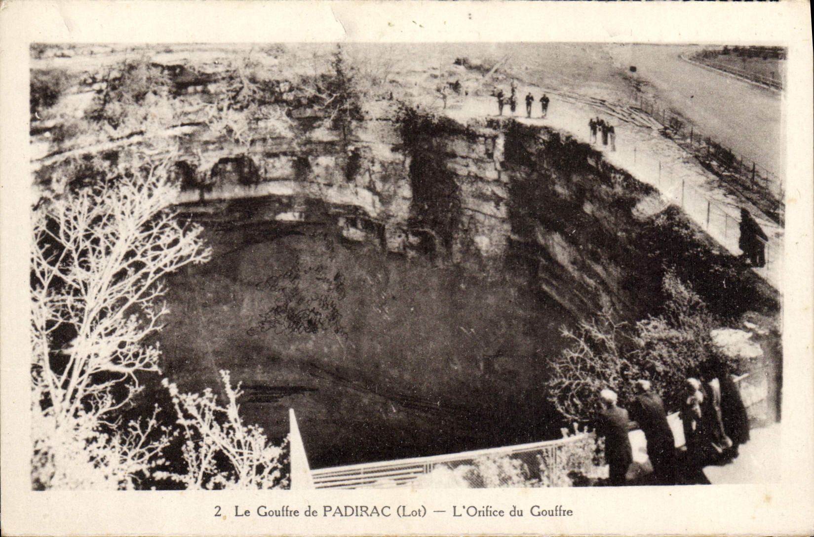 Vintage Postcard Caves the pit of Padirac the opening of the pit