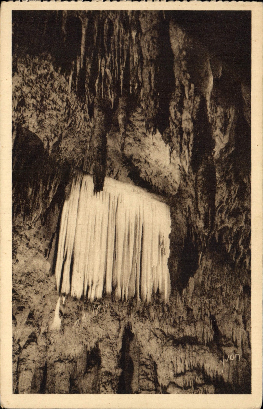 CPA Grottes Grotte des Demoiselles La caverne merveilleuse Le manteau royal Route de Montpellier a Ganges