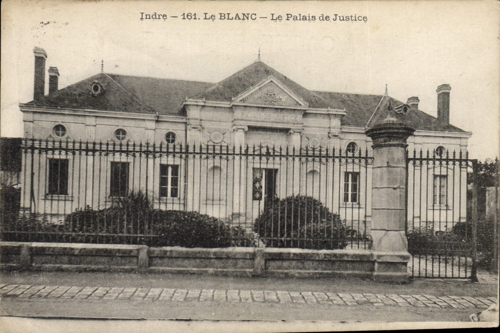 Vintage Postcard Law courts the Indre White
