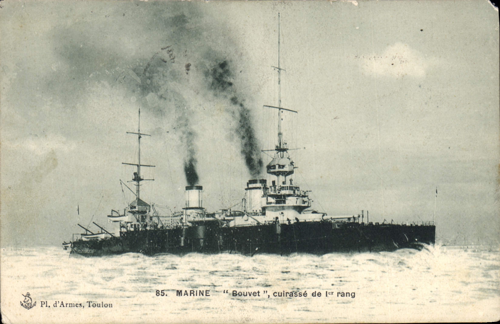 CPA Bateau de Guerre Bouvet Cuirasse de 1er rang