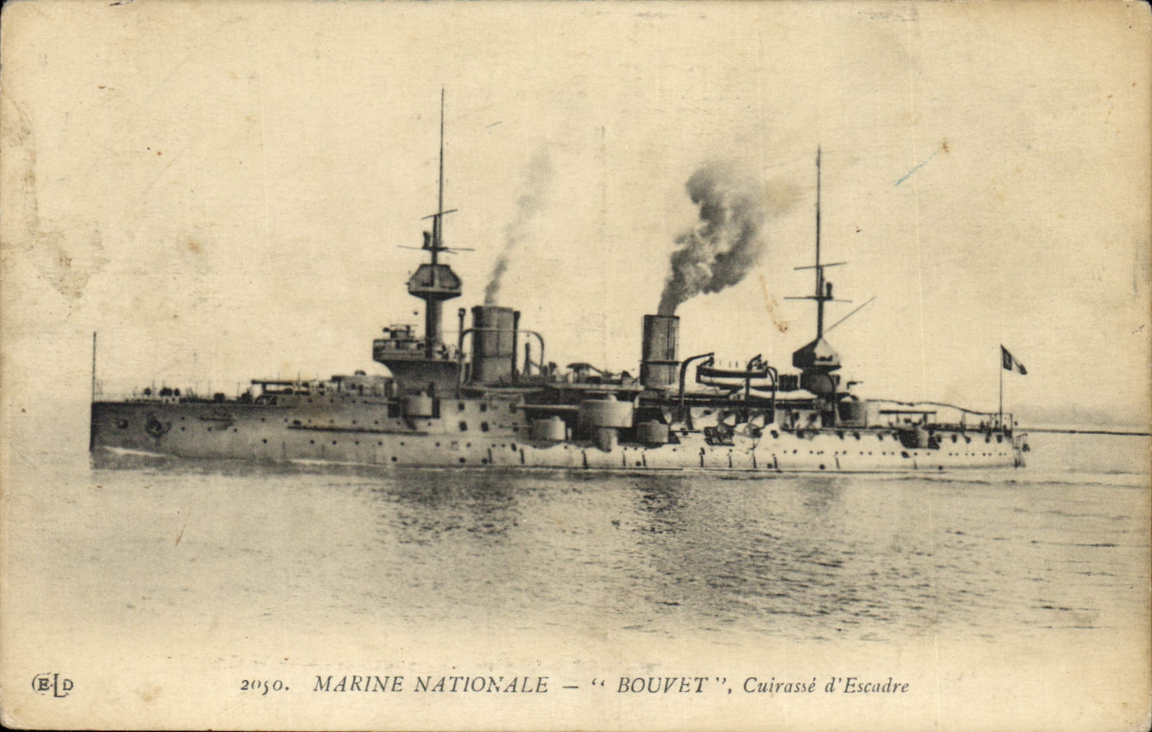 CPA Bateau de Guerre Bouvet Cuirasse d'escadre