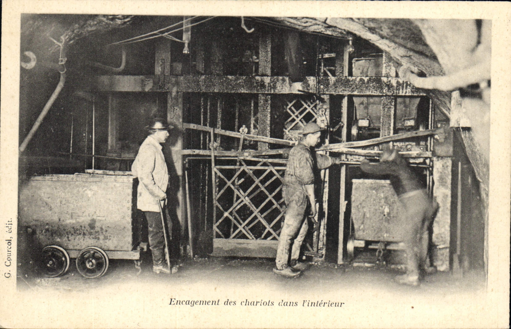CPA Mine Mines Encagement des chariots dans l'interieur