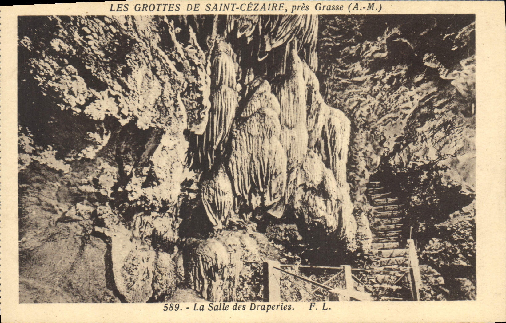 Vintage Postcard Caves of Cezaire Saint close Fatty the room of draperies