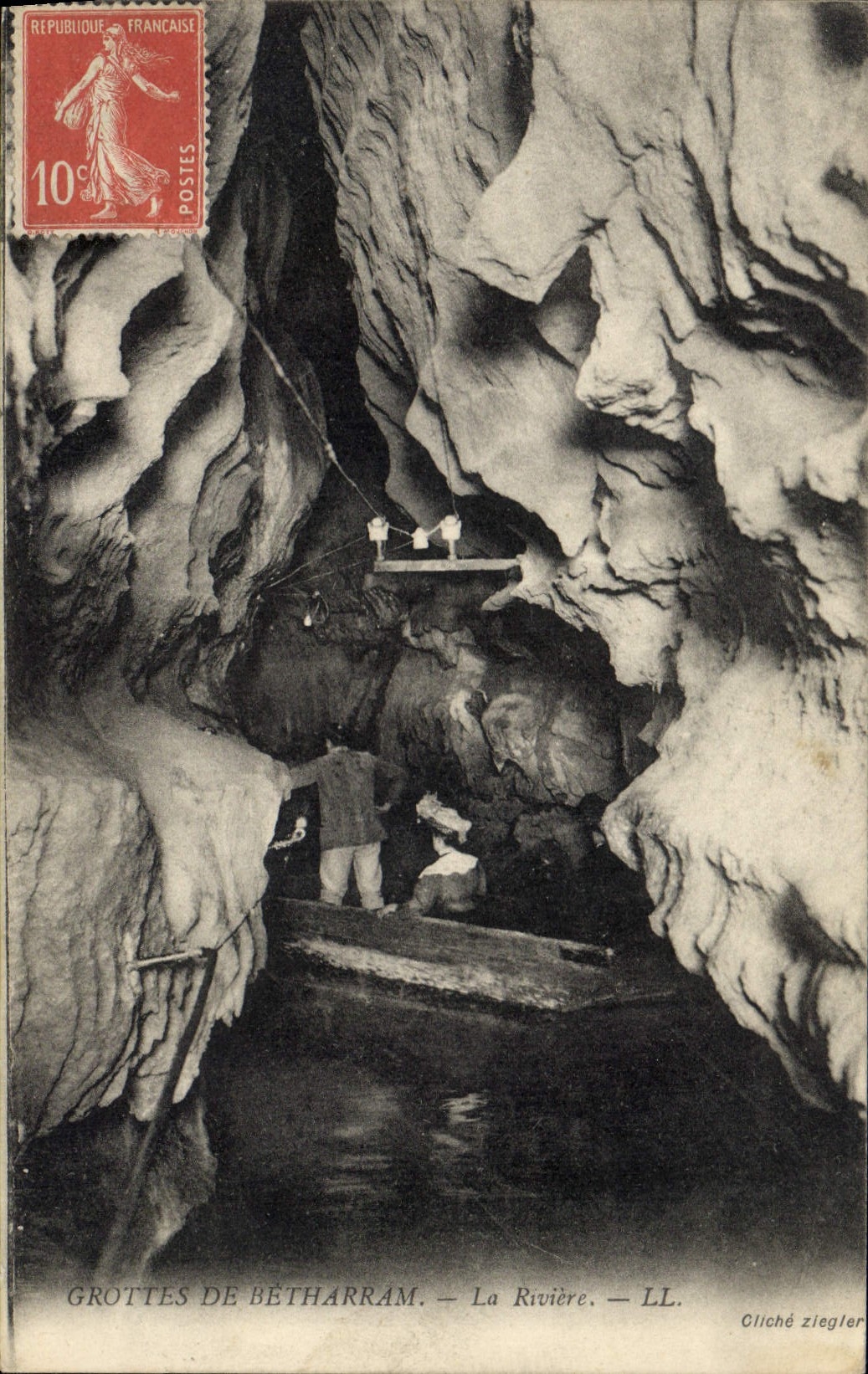 CPA Grottes de Betharram La riviere