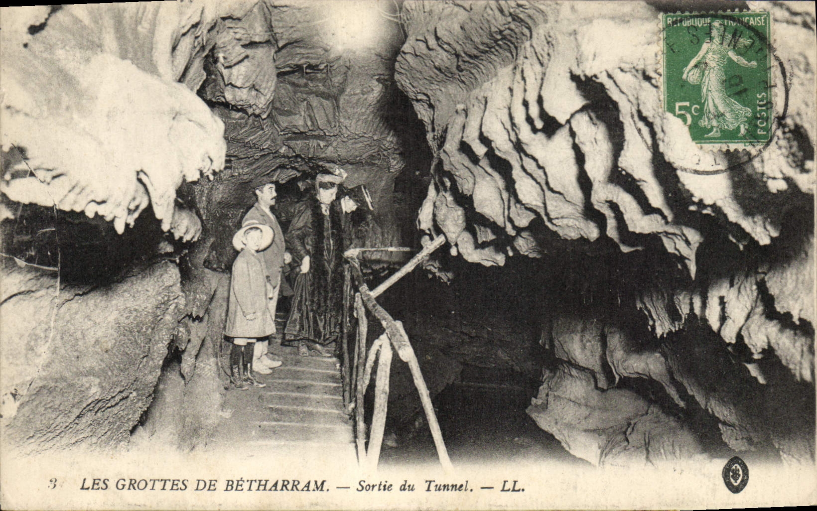 CPA Grottes de Betharram Sortie du tunnel