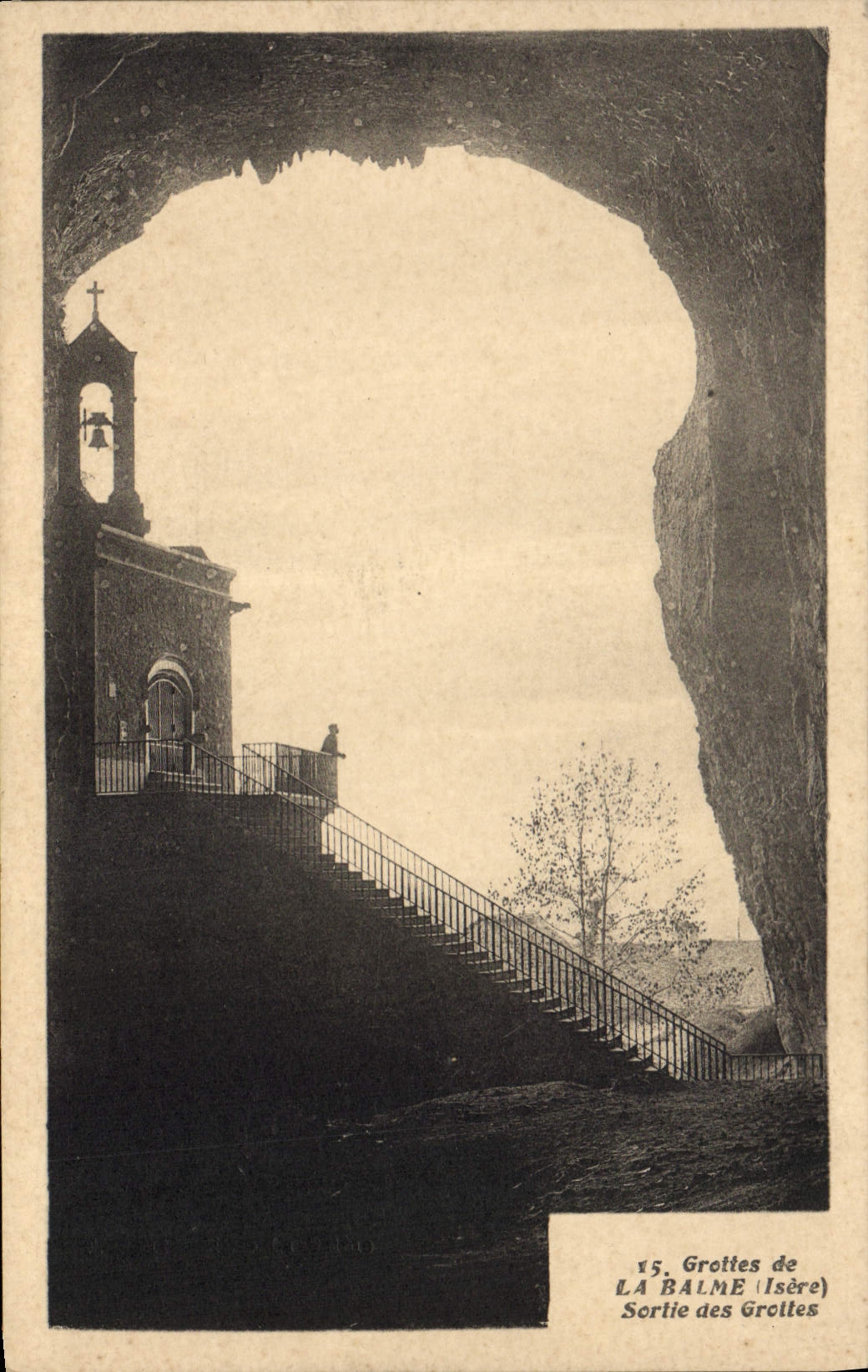 CPA Grottes de la Balme Sortie des grottes
