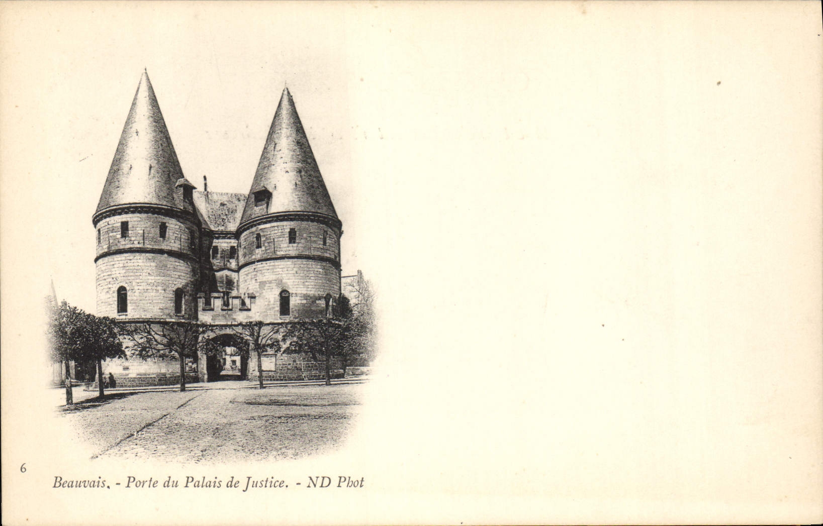 CPA Porte du Palais de Justice Beauvais