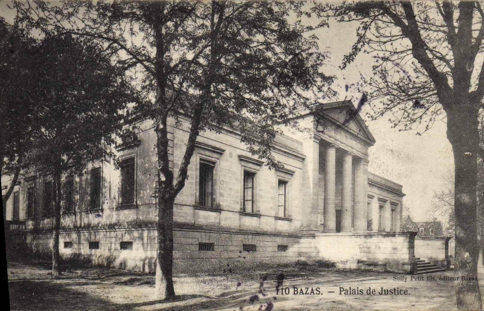 CPA Palais de Justice Bazas