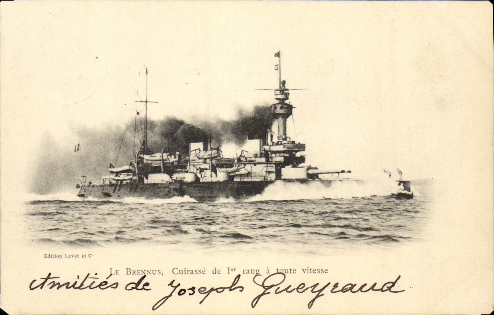 CPA Bateau de Guerre Le Brennus Cuirasse de 1er rang a toute vitesse