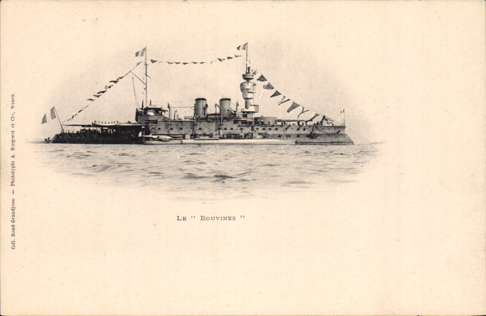 CPA Bateau de Guerre Le Bouvines
