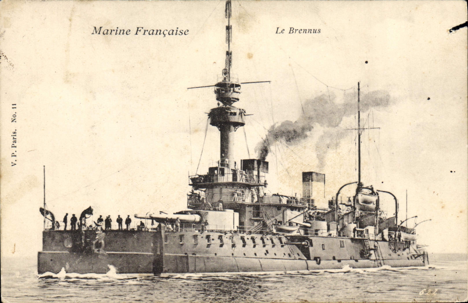 CPA Bateau de Guerre Le Brennus