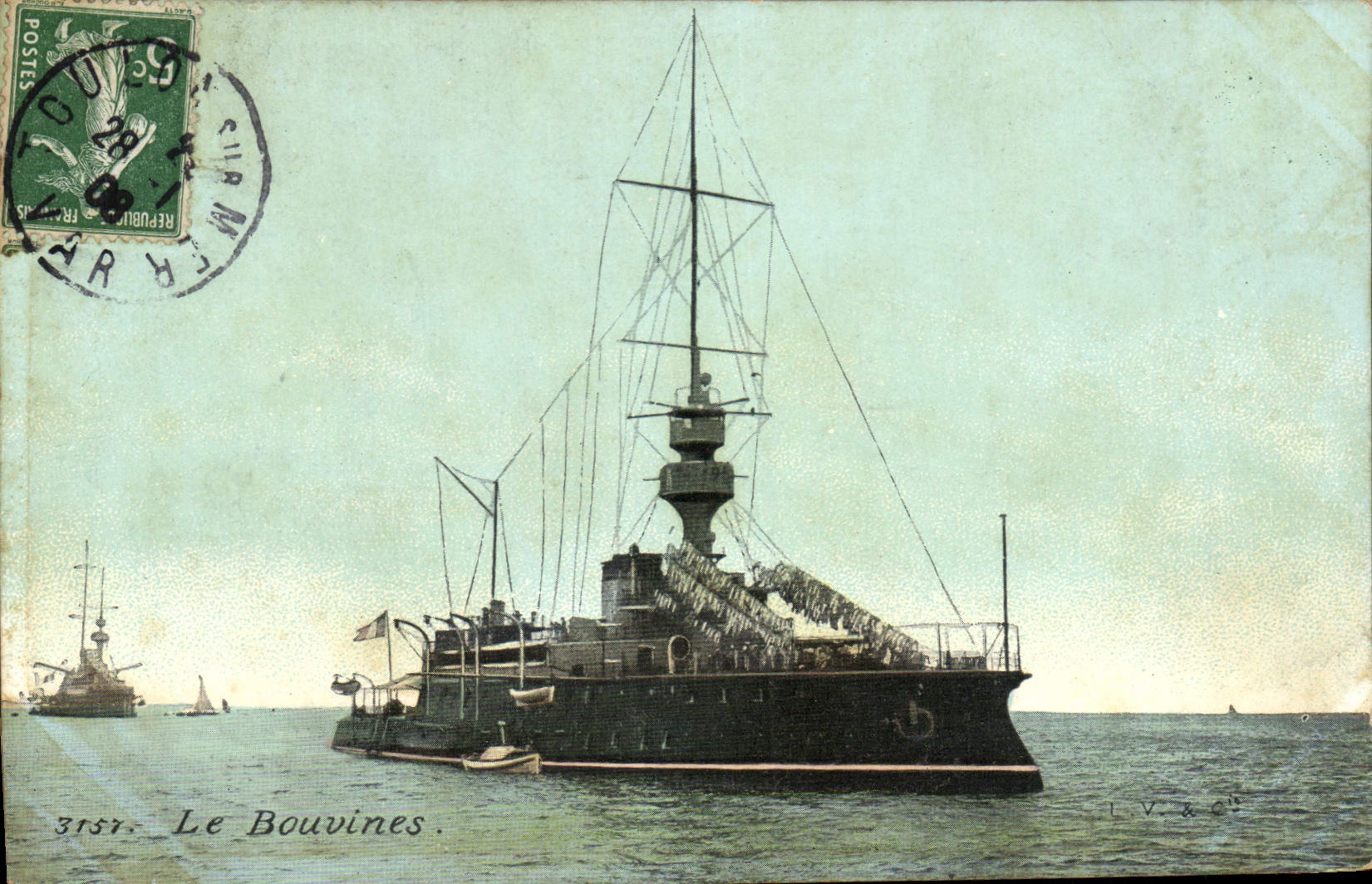 CPA Bateau de Guerre Le Bouvines