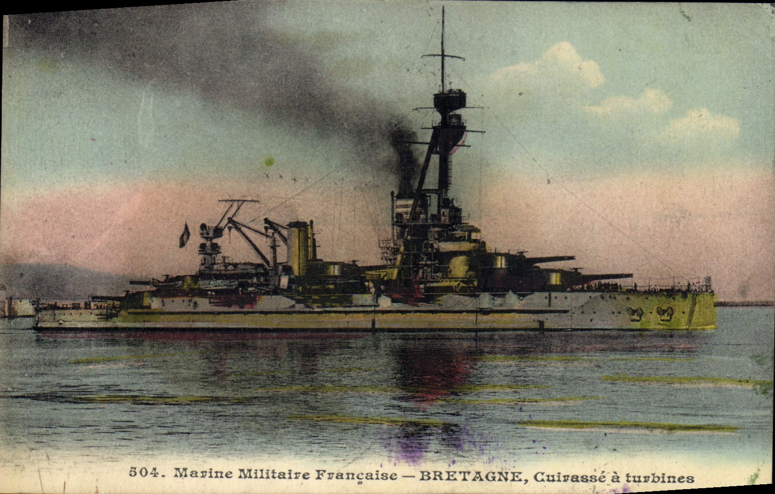 CPA Bateau de Guerre Bretagne Cuirasse a turbines