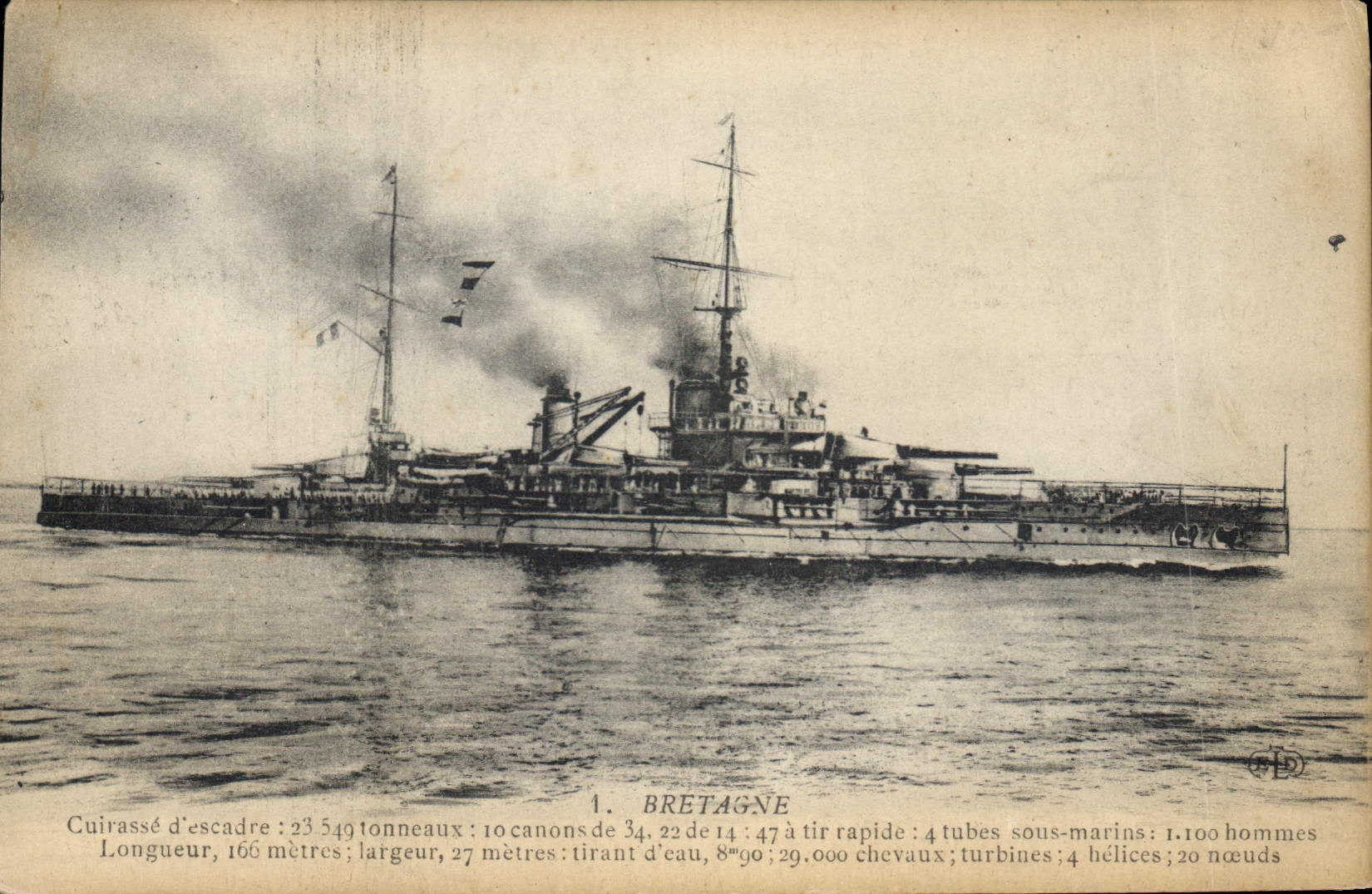 CPA Bateau de Guerre Bretagne Cuirasse d'escadre