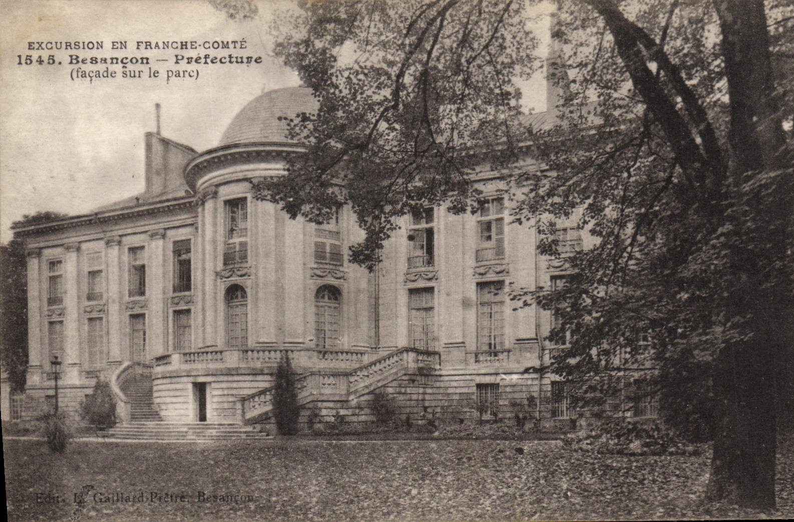 CPA Prefecture Besancon Facade sur le parc