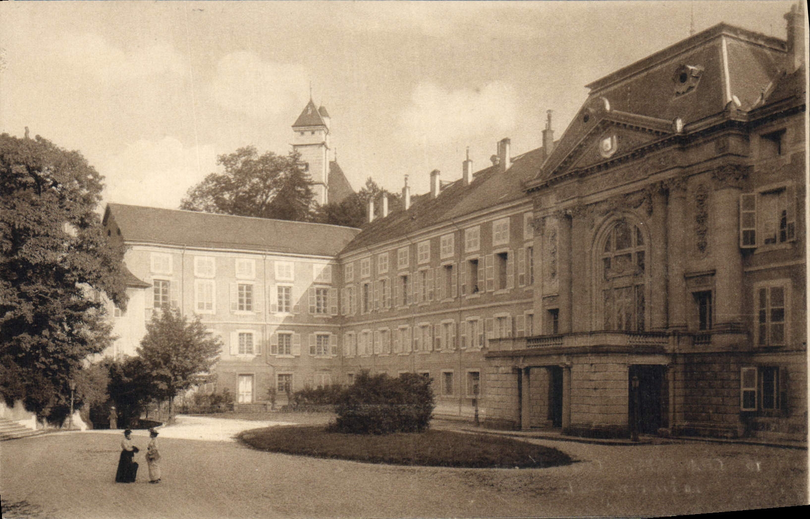 CPA Prefecture Chambery Cour du chateau 