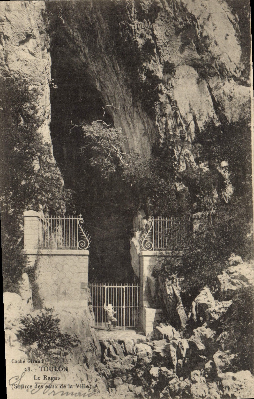 CPA Grotte Grottes Toulon Le Ragas Source des eaux de la ville