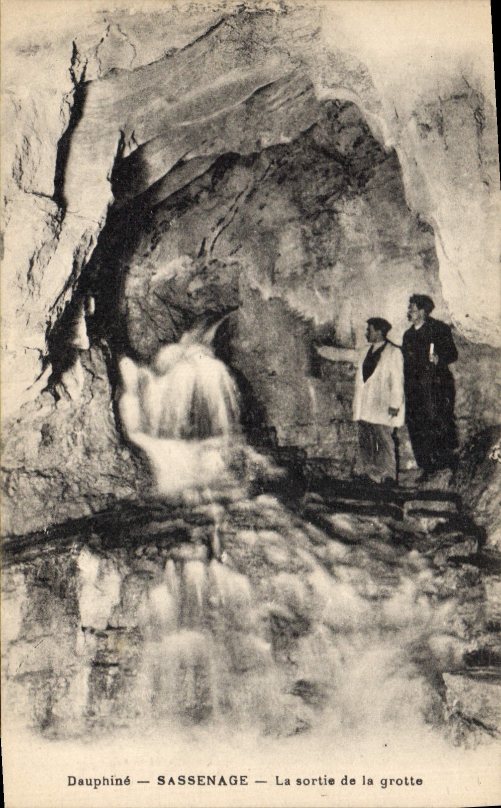 CPA Grotte Grottes Dauphine Sassenage La sortie de la grotte