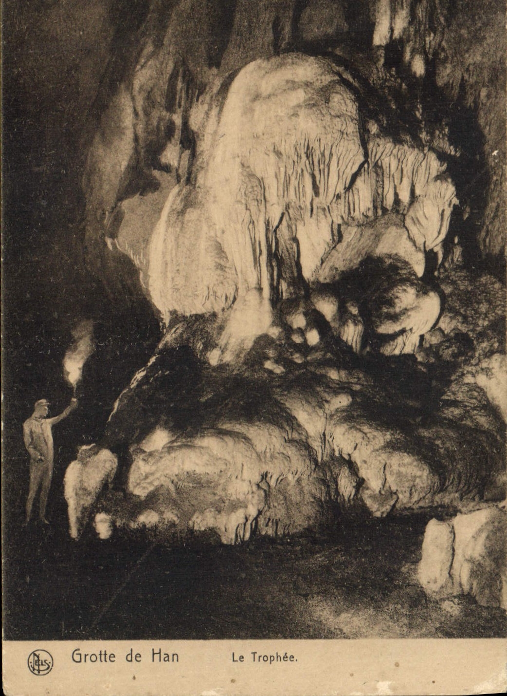 CPA Grotte de Han Le trophee Grottes 