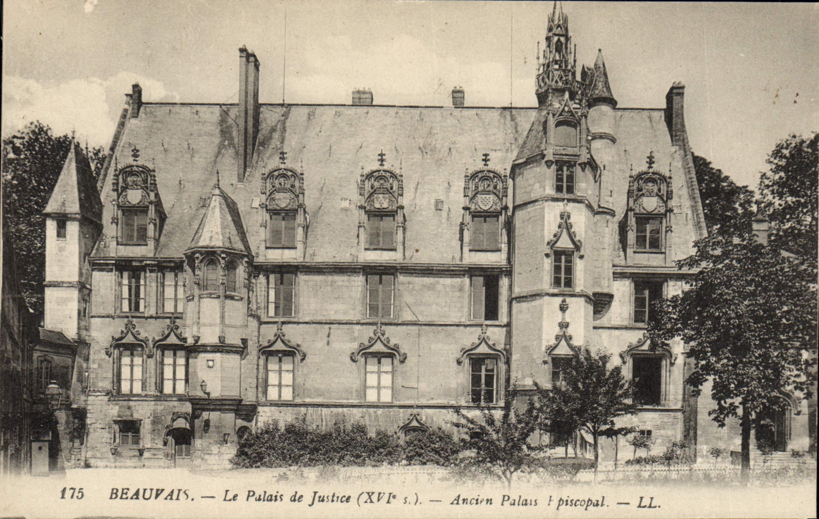 CPA Palais de justice Beauvais Ancien palais episcopal