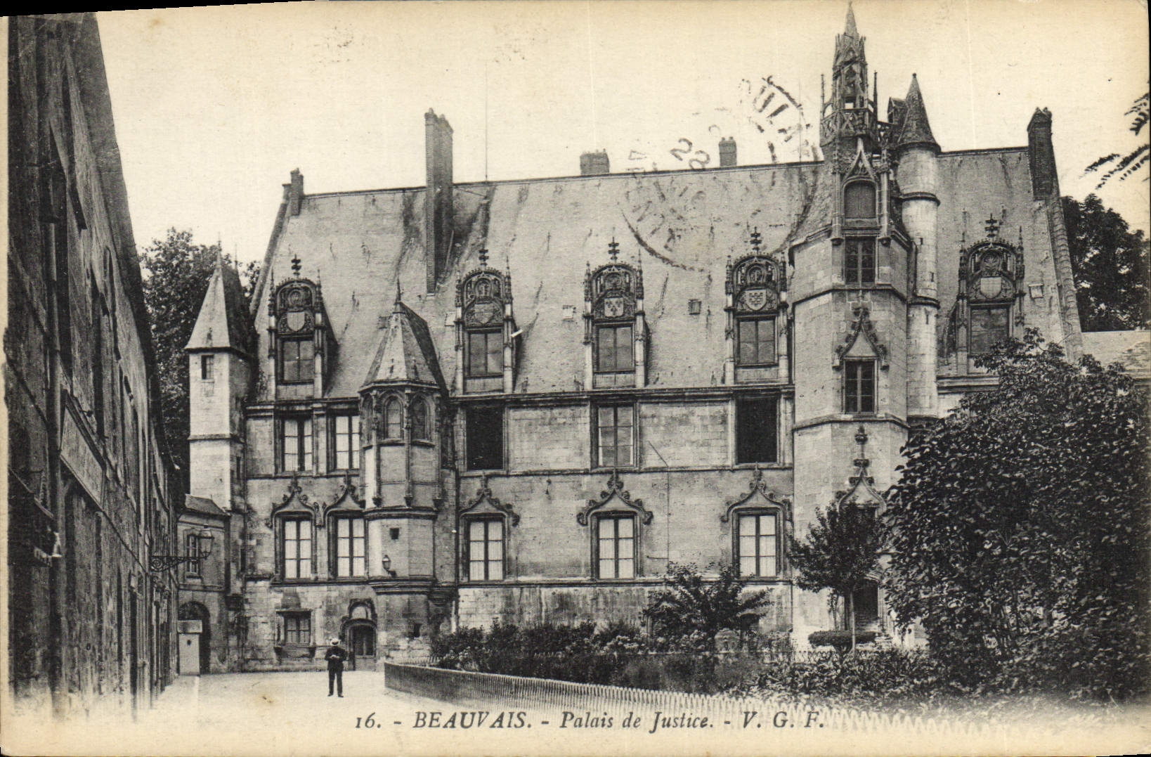 CPA Palais de justice Beauvais