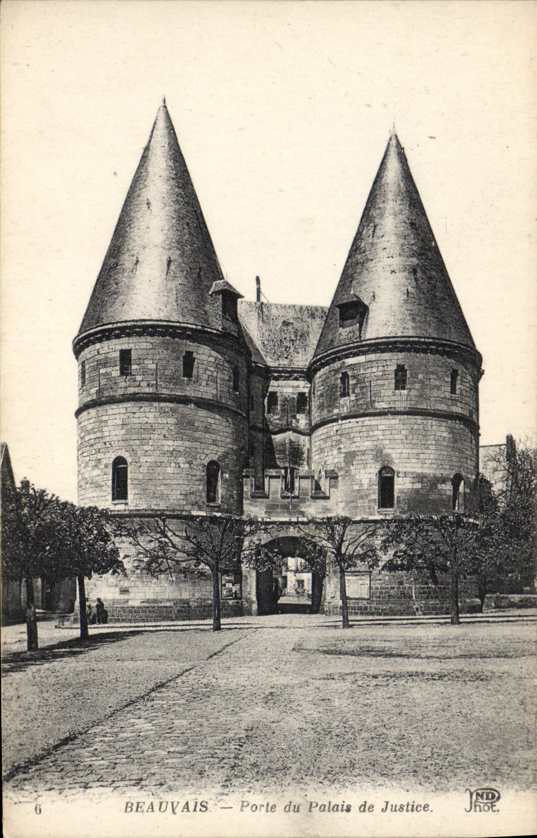 CPA Palais de justice Beauvais
