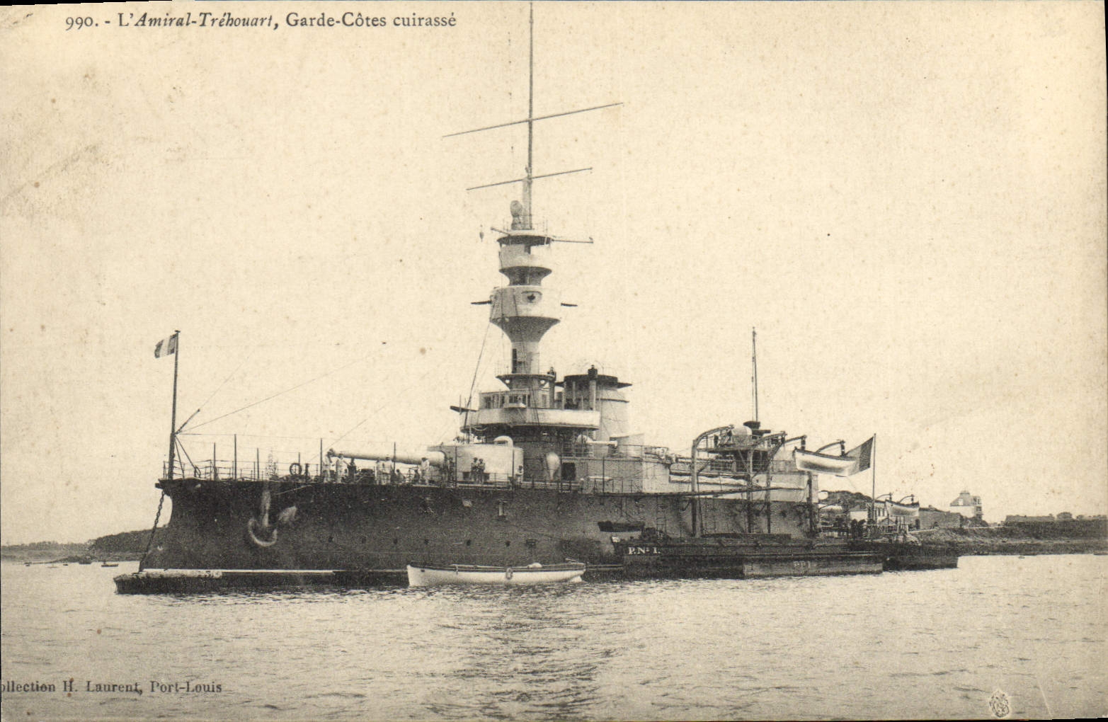 CPA Bateau de Guerre L'Amiral Trehouart Garde Cotes Cuirasse 