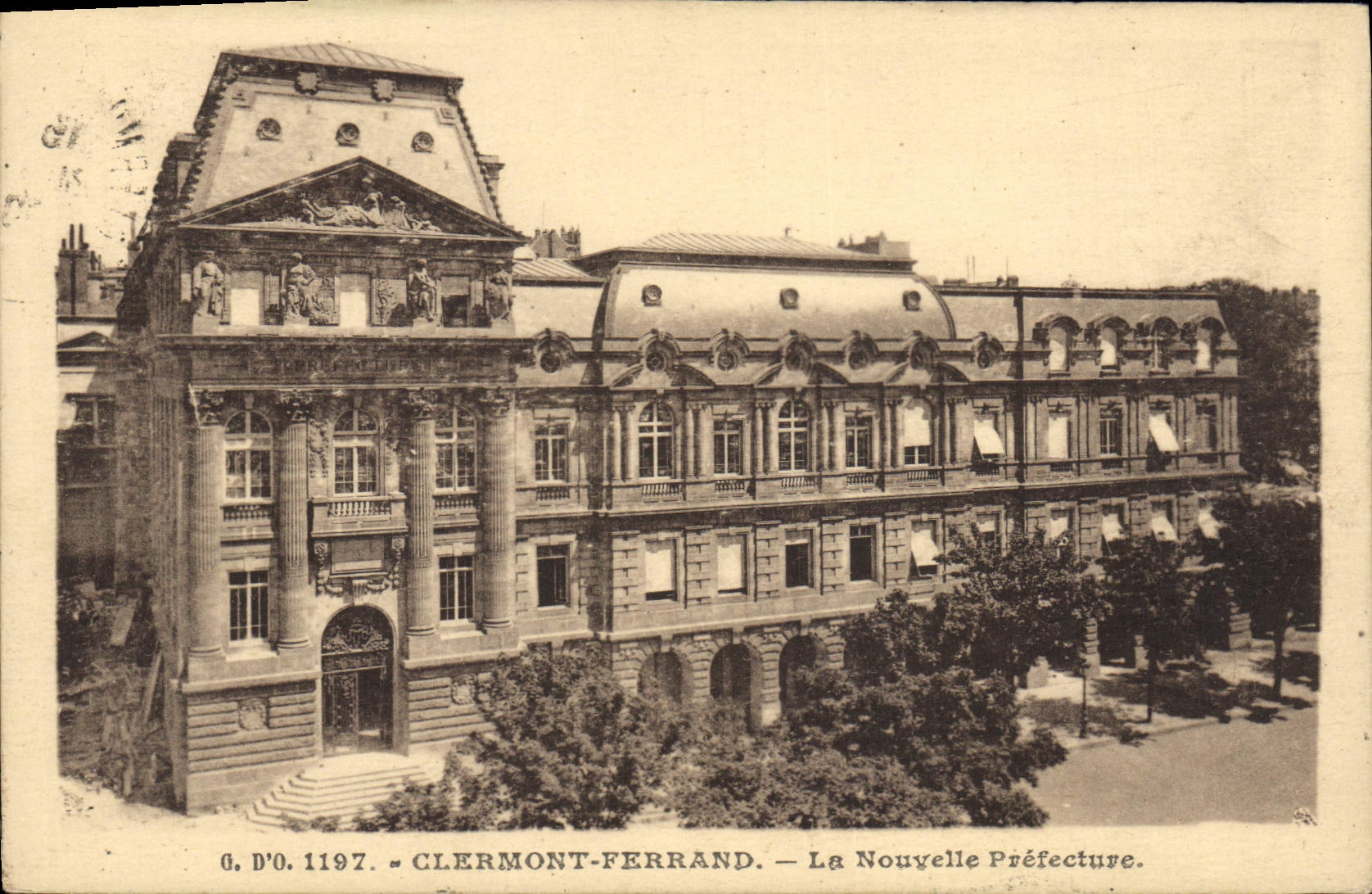 CPA La nouvelle Prefecture Clermont Ferrand