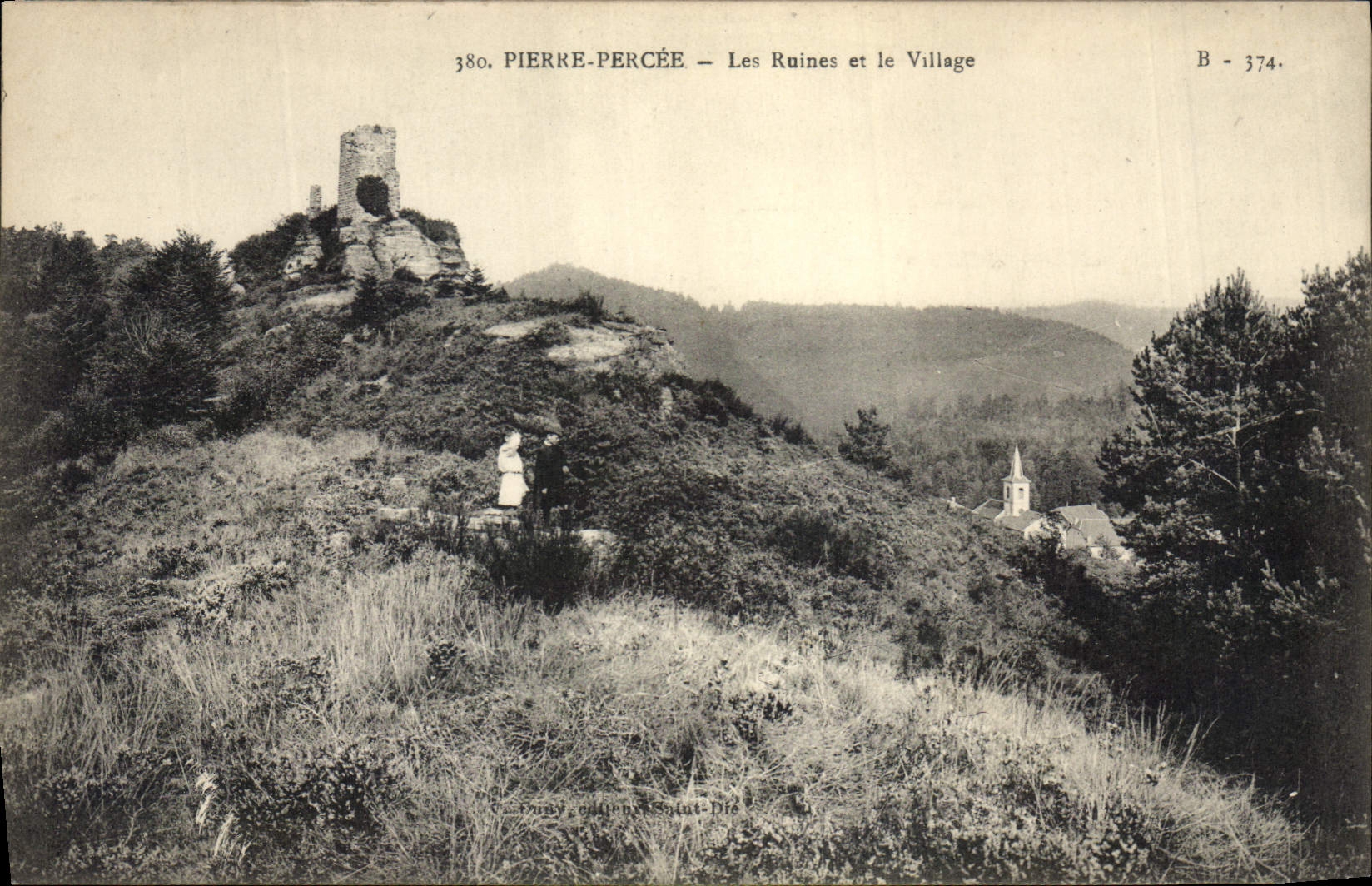 CPA Chateau Pierre Percee Les ruines et le village 