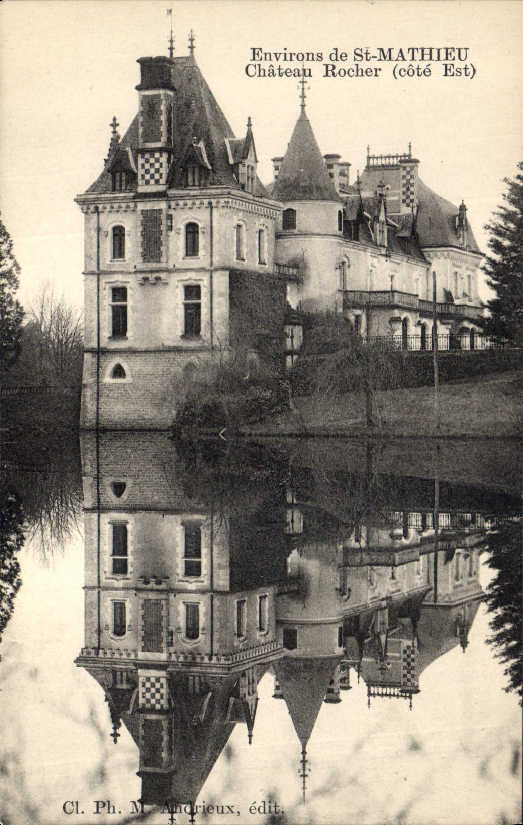 CPA Chateau Rocher Environs de St Mathieu 