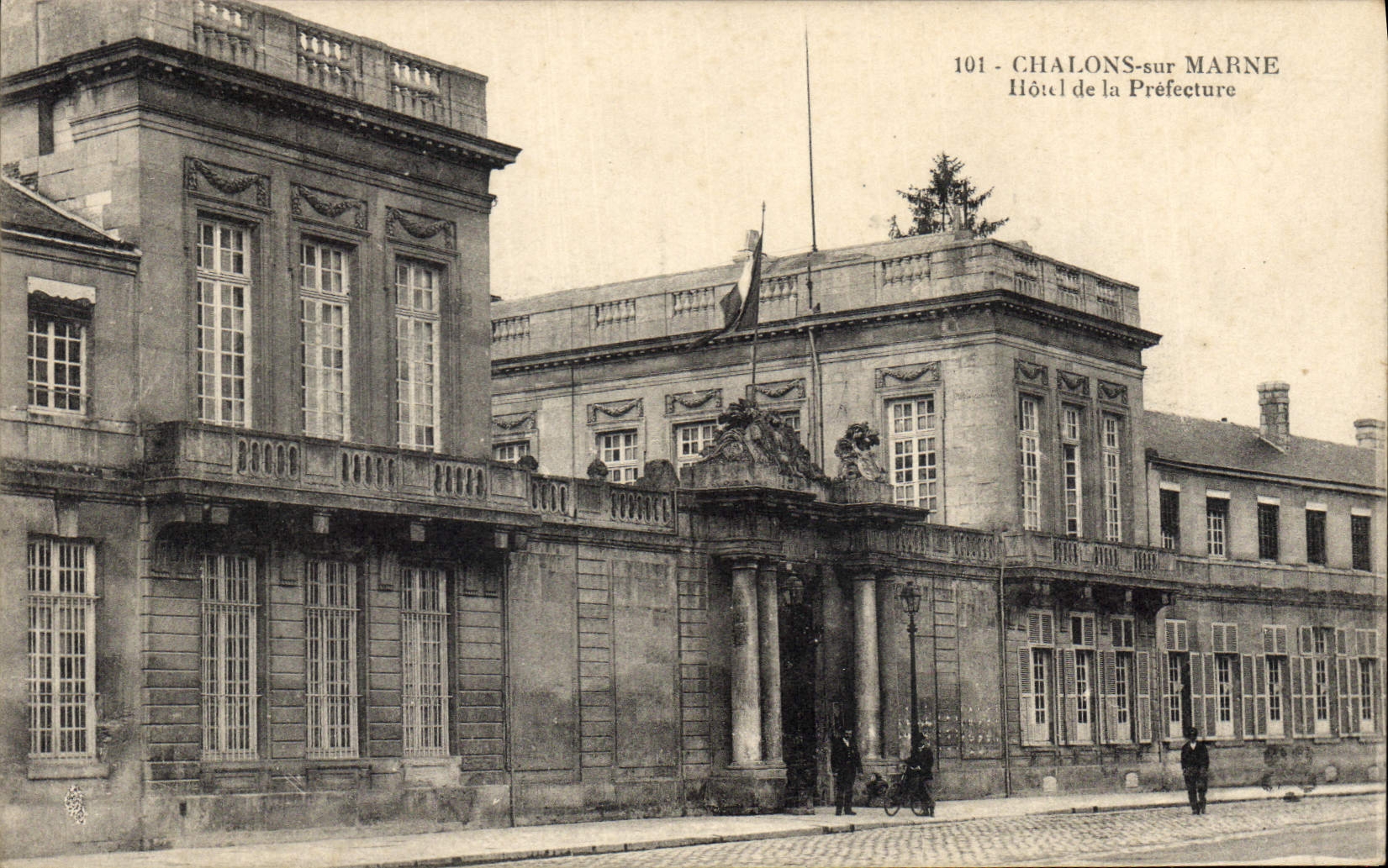 CPA Chalons sur Marne Hotel de la Prefecture  