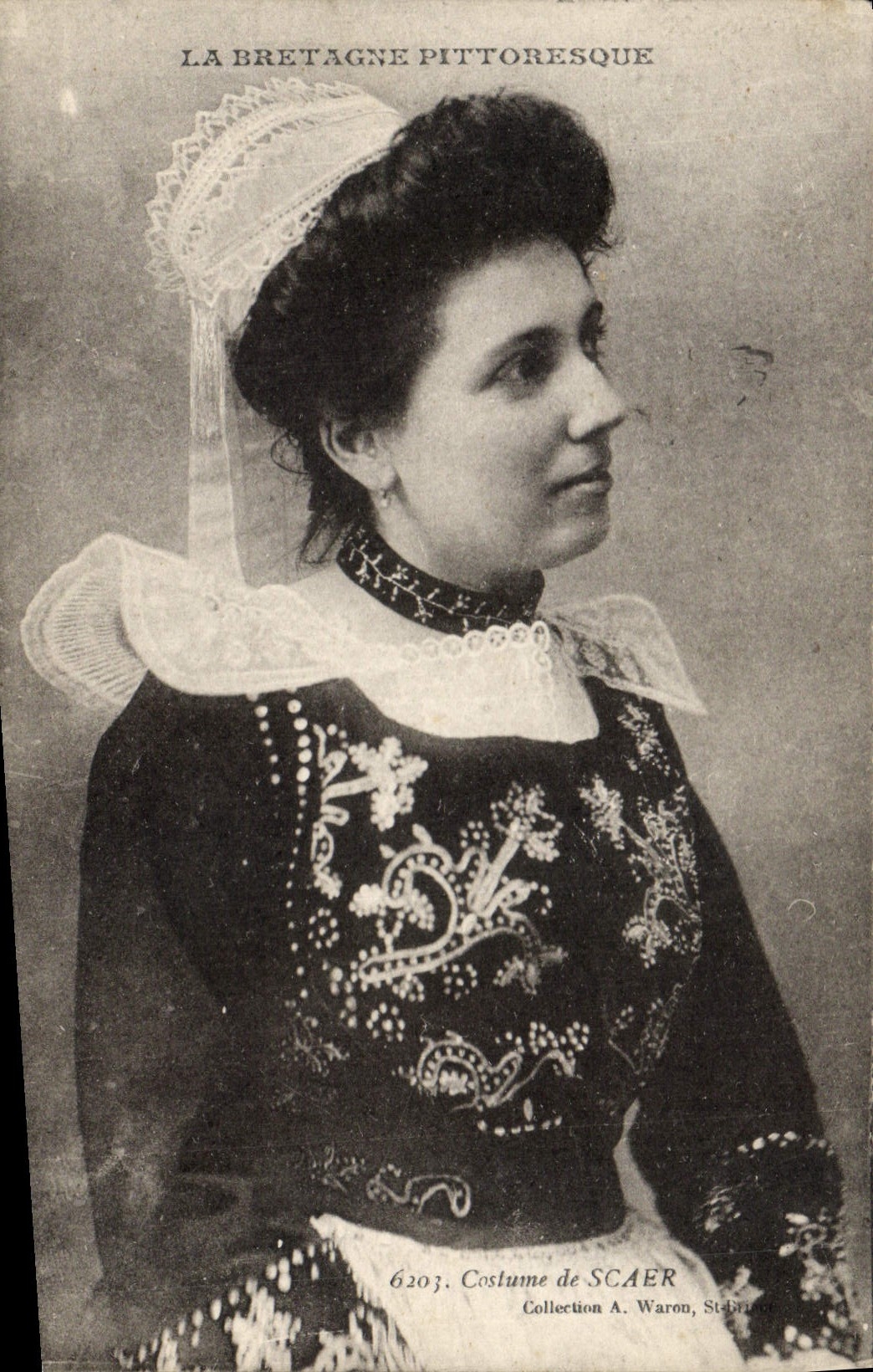 CPA Folklore Costume de Scaer  